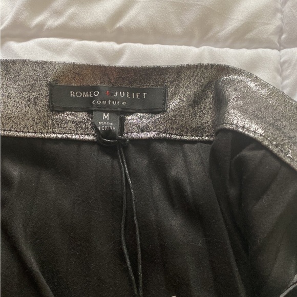 Romeo & Juliet couture midi pleated metallic distressed silver skirt Size med - Picture 7 of 12